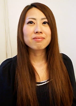 町田で見つけた綺麗な奥様！ブラジャー見せてからレロレロキスでスイッチが入り性欲は止まらない！？