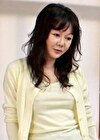 息子の股間が気になるお母さん、息子のベットに潜り込んでキスをしたりチポをまさぐったり好き放題！！我慢の限界の二人は激しく求めあい「お母さんをめちゃくちゃにして～」と息子に欲情する性獣五十路お母さん！！