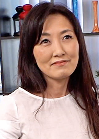 顔も体も極上の還暦美熟女！デカ乳首を勃起させて今まで経験のした事のない快感に乱れイキまくる！おばさんになってもいつまでも現役でいたい！