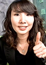 【素人】韓国街角ナンパ！アンケートに協力してくれたお礼に日本式マッサージをプレゼント！乳首マッサージに爆笑しつつも感じはじめ･･･