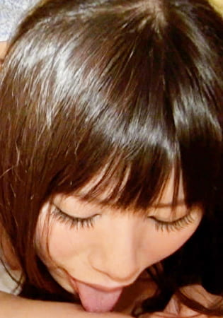 ご機嫌な若妻さん2組をナンパしてハメ撮り初体験!カメラが刺激を倍増!恥ずかしいけど腰の動きがとまりません!?