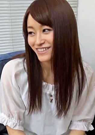 番組のインタビューでんだ若妻さん！押しに弱いゆるふわキャラの巨乳若妻さんは実はどスケベ奥さん！ M594G12