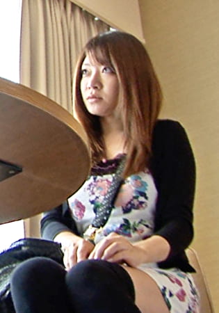 街で見かけた巨乳娘におこづかいあげるからとみ、その巨乳に精子かけさせてください!