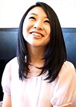 結婚2年目の奥さんは最近旦那さんに相手にされず･･･ほぼ毎日セフレと不倫を繰り返すエッチに目覚めた奥さんの感度は最高！
