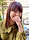 カフェでバイトしながら芸能活動をして歌手を目指してるSUZUちゃんを個撮テイでラブホにイン！
