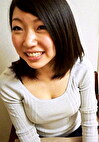 何事にも早い旦那に不満たらたらの真面目そうな保険外交員の人妻さん。保険の契約前に欲求不満解消の淫乱ハメまくりSEX！