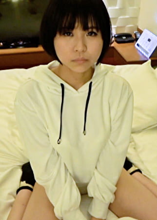 マッチアプリで出会った地味めで童顔ながら、よく見るとなかなか美少女＆よく見なくても爆乳！個撮テイでラブホにみ嵌めまくりSEX！