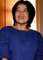 SEXの匂いのしない地味目な熟女がAV出演！？エッチしてる姿が想像できない熟女の潮垂れ流しのエロギャップSEX