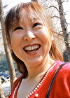 とにかく明るい笑顔の介護士さん！彼氏の要求はなんでも聞いてしまう優し過ぎるエロビッチ熟女は豊満ボディをられ快楽の沼へと嵌っていく･･･