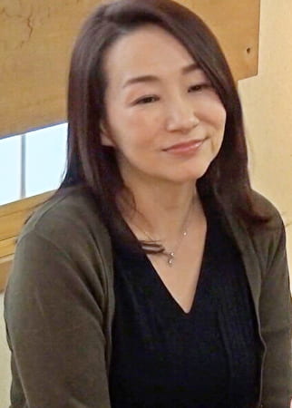 定年退職した元上司の家に久しぶりに会いに行くと･･･おの力もありお互いの想いを確かめあうふたり！燃え上がる気持ちとカラダは抑えきれず快楽を貪りあう熱い性交！