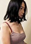 病に臥せる父の横で、息子のチポを貪る性欲が抑えきれないお母さんと中出しSEX！