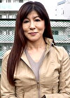 日頃のストレスをSEXで発散させるためAVに応募してきた還暦美熟女さんが乳首を勃起させて潮をまき散らすえげつない淫乱SEX！