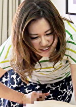 【素人・人妻】昼下がりの情事！！若い男をホテルにれ込み不貞行為を楽しむ淫乱妻！