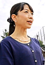 清楚な顔したむっつりヤリマン！？ベッドの上ではMです。と10年ぶりのSEXに期待を膨らませてAVに応募してきた隠れビッチ熟女に激突き中出しSEX！