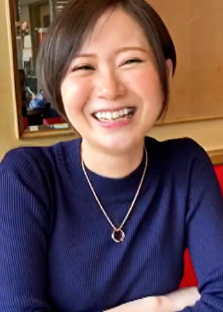 ショートヘアーでボーイッシュなサバサバキャラ、胸とクビレがエロ過ぎ銀行員美女とストレス発散ハメ撮りSEXでイキまくり！