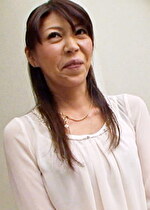 【素人・人妻】清楚な雰囲気のごく普通の奧さんがAVのカメラの前で豹変野獣SEX！