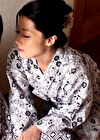 禁断の温泉旅行！深夜、旅館の部屋で互いのカラダを貪る男女！若さ溢れる荒々しいSEXに堕ちていく熟女！