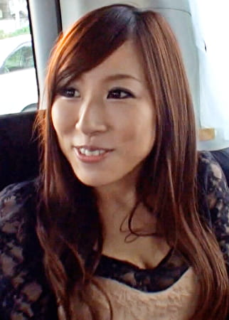 旦那と2年位はセックスレスの美人妻はAVの撮影と聞いても臆せずカメラの前でオナニーを始めるヤリマン体質の恥ずかし性癖持ちだった！