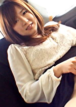 【素人・人妻】結婚2年目の若妻さんをナンパして車の中でそのまま中出しSEX！やりたい盛りなのに最近ご無沙汰の奥さんの恥ずかしい淫乱性癖！