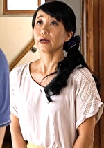 【素人・熟女】ミニスカ―トから覗く股間がエロい熟女･･･敏感になったカラダは快楽堕ちの本能丸出し中出しSEXにイキまくる！！