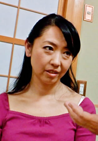 若さの秘訣は男女の交わり！？お隣さんの熟年夫婦が非日常の夫婦交換SEX！