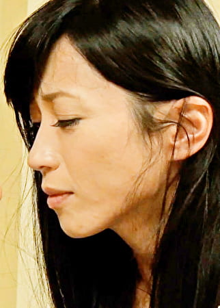 黒髪ロングの清楚系五十路熟女と本能丸出し肉欲SEX！