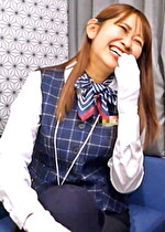 仕事終わりのバスガイドさんをナンパしてお悩み相談！？バスの運転手さんと不倫中の美人バスガイドさんに欲求不満解消の中出しSEX！