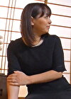 夫が亡くなり49日法要も終わったその夜･･･遺影の前で勃起した大きな肉棒に貫かれ何度もイキ果てる未亡人･･･