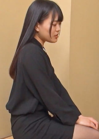 夫の3回忌に義理の弟に抱かれ喪服を脱ぎ捨てる！欲求不満のカラダは遺影の前でイキまくる･･･