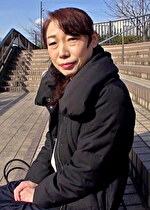【素人・熟女】情熱的な性欲溢れるリアル熟女の極上エロス！デカ乳首と剛毛を濡らしてイキ果てる！