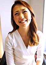 ナンパした美人奥様は若い頃はグラビアモデル経験もあり！撮影の裏バイトを持ち掛けると欲求不満を爆発させての潮吹き絶頂SEX！