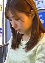 【素人・人妻】欲求不満を募らせる人妻は女盛りの熟れたカラダを弄られて･･･有り得ない場所でフル勃起マラをしゃぶり身も心も見ず知らずの男の巨根に堕ちてしまう･･･