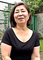 【素人・熟女】お堅い職業で性欲旺盛な還暦熟女の初AV！性癖全開でカメラの前でオナニーイキ！