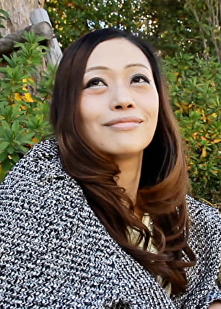 離婚を考えている旦那とは7年以上セックスレス！綺麗系熟女の初撮りAV出演で快楽絶頂SEX！