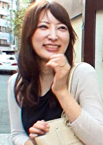 【素人・人妻】街行く普通の若妻さんに夫婦間のアンケート調査とナンパ！欲求不満の若妻さんと絶叫3P連続ナマ中出しSEX！