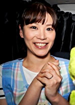 若妻保育士さんのお悩み相談とナンパしてホテルでなし崩し的に抱きつき仕事中は見せないアヘ顔で潮吹きハメ撮りSEX！