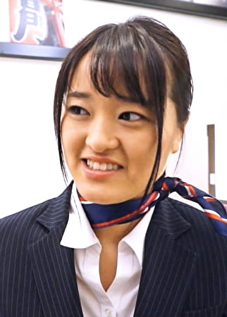仕事前の人妻CAさんをナンパしてホテルでお悩み相談！？ヤリたい盛りで2人と不倫中のCAさんに中出しSEX！