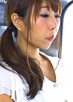 こんな公衆の面前で･･･女盛りの肉体を弄られ感じてしまう熟女は電車内で口内発射！そのまま公衆トイレで全裸挿入を懇願の淫乱豹変！
