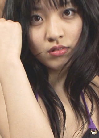 芸能人と遜色のないパッチリお目目で括れたBODYの極上素人娘がまさかの出演！見ている者を虜にする淫靡な顔の数々を見逃すな！
