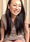 黒人男性にナンパされついつい個室にイン！大きな膨らみの股間に釘付けの熟女はデカマラSEXに溺れる