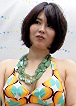 【素人・人妻】街で見掛けた綺麗な母娘にインタビュー！なし崩し的なボディタッチに娘の前と言うのも忘れて感じてしまう熟女ママをホテルに嵌めまくりました！