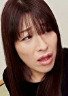 熟れた豊満ボディを持て余す未亡人熟女！遺影の前でのオナニーを覗かれ巨大肉棒の快感に堕ちる！