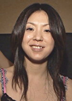 【素人・人妻】旦那じゃ満足できない奥様に喜びを与えるべく男二人の玩具攻撃でアソコはびしょびしょ！久々の肉棒をねっとり舐め上げアソコにお出迎え！ラストは精液も身体で受け止めちゃうー！