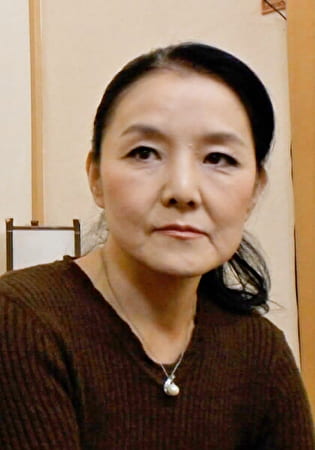 他人に見られたい願望の五十路夫婦がカメラの前で見せる濃厚変態SEX！見られる刺激が快感に変わり何度も絶頂を味わう愛し合う形！