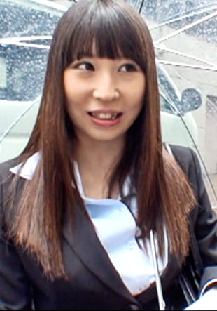 清楚なスーツの就活美女を就活番組のインタビューとナンパ、ストレス発散！性欲発散！みんなで楽しく乱交SEX！