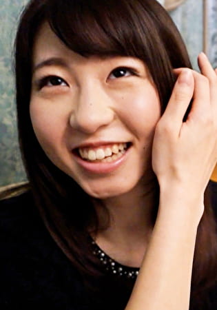 旦那の誘いは拒みながら、セフレ2号までいる黒髪清楚系のビッチ若妻！股間から糸引くヌルヌル股間に他人棒嵌めまくりの快楽全開性交！