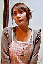 美女で有名な民宿の女将と仕事終わりにお客と喘ぎ声を抑えて密会中出しSEX！