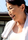 自然豊かな田舎暮らし大きなお庭のお宅で一人暮らしの五十路熟女が寂しさ紛らすAV出演！裏山の竹藪で野外活動！青空の下で中出しSEX！