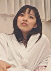 目がくりくりな色白BODYの美女とほんのり焼けた肌にキリっとした目が美しい美女。メイクルームで待機中に思わぬハプニング発生でハメられちゃう？！