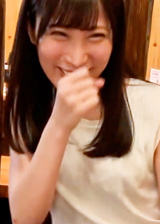 坂系清純美女からのむっつりドスケベ！落ち着くとこに場所を変えようと色々買い込んでラブホにイン！いちゃらぶハメ撮りSEX！